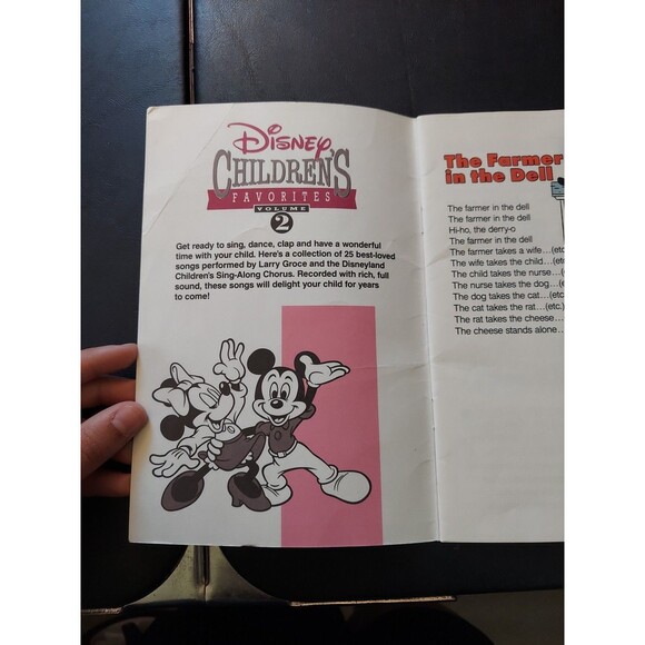 Vintage 1977 Rare Disney Children's Favorites Songs, Volume 2 Sing-Along Book - Picture 5 of 5